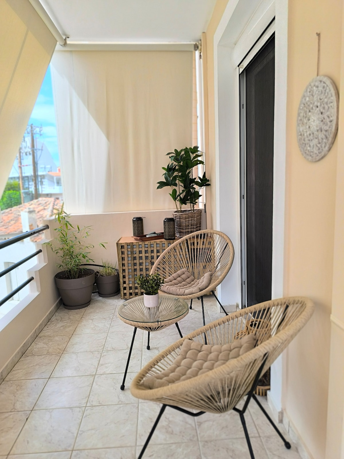 Balkon mit Sitzgelegenheit