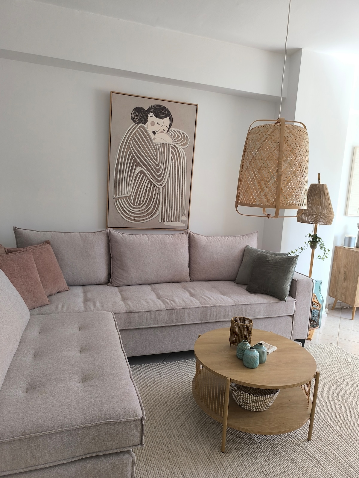 Couch im offenen Wohnbereich